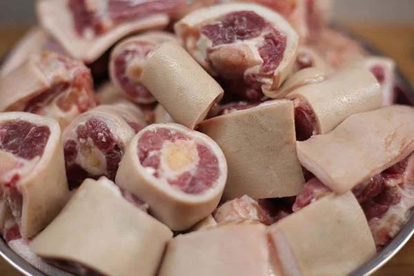 hướng dẫn làm món đuôi bò hầm thuốc bắc