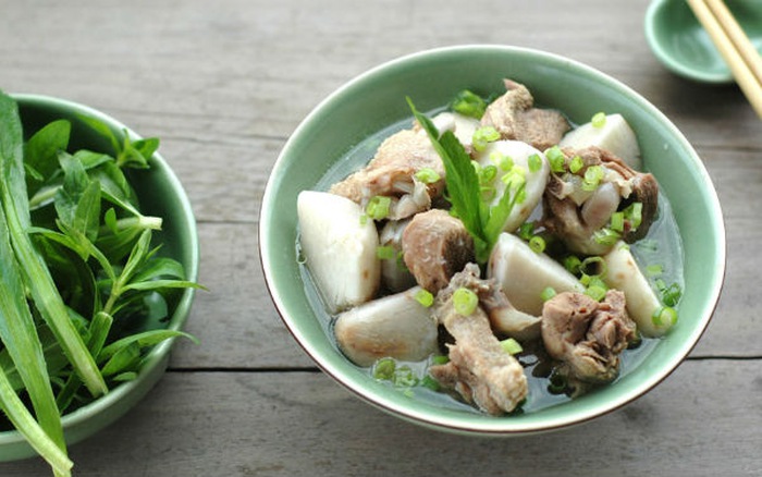 Công thức làm vịt nấu khoai sọ đổi món cho mùa hè Công thức làm vịt nấu khoai sọ đổi món cho mùa hè
