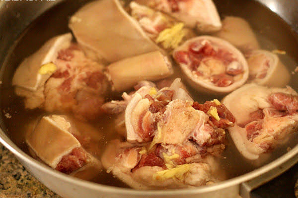 Cách hầm đuôi bò