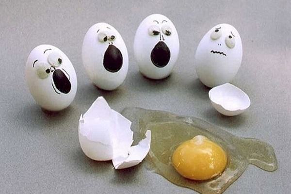 Người mơ trứng vịt đánh con gì?